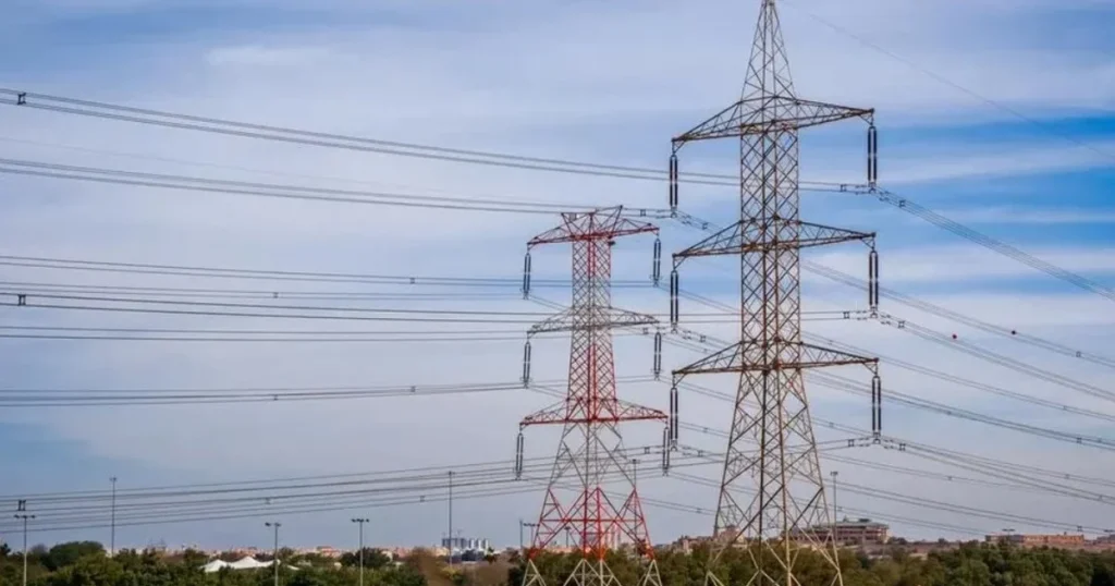 Kuwait Power Grid Partly Disrupted After Falling Defence Debris Hits Lines