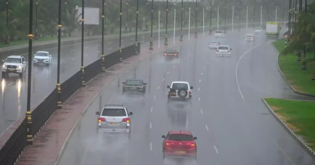 Oman to See Rain Starting Friday as Low-Pressure Trough Forms