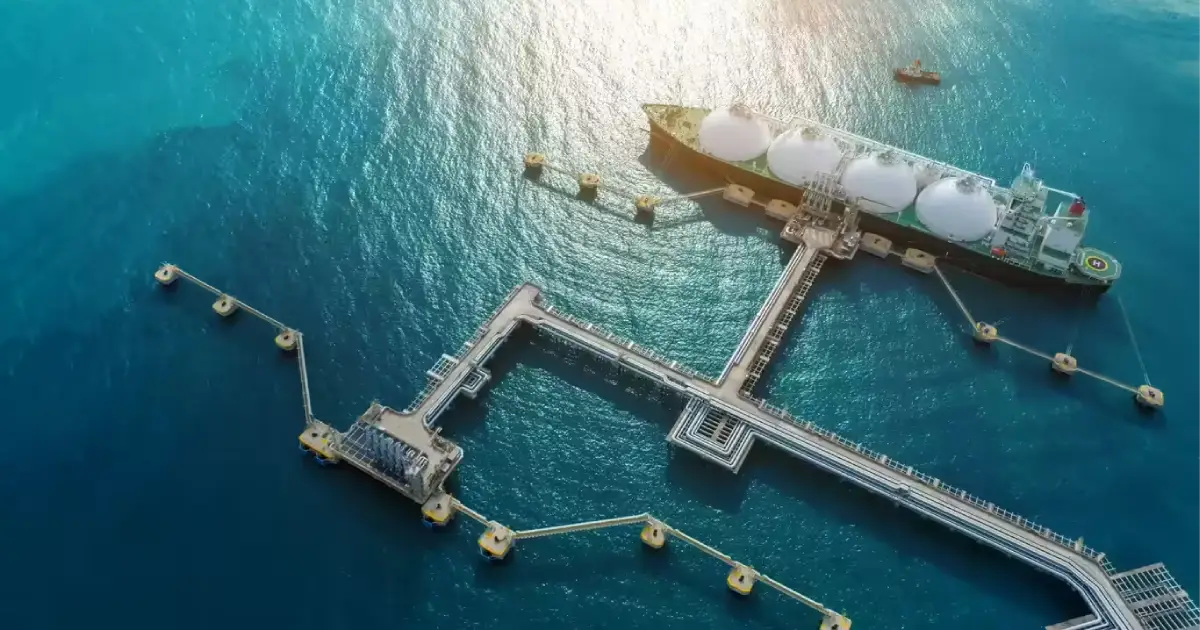 Qatar Halts LNG Production After Attacks on Key Energy Infrastructure