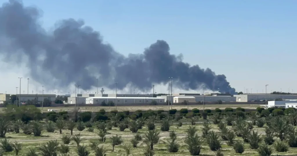 Six Injured After Falling Debris Hits Northern Kuwait Residential Area